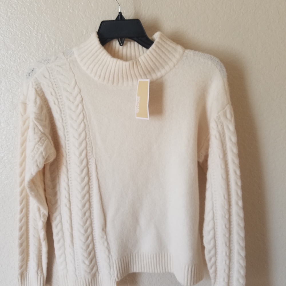 Micheal Kors Sweater NWT medium